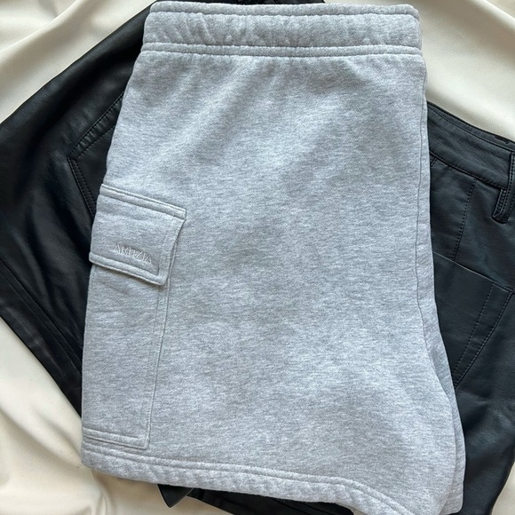 Aritzia Sweaflee Grey Cargo Shorts - Picture 2 of 8
